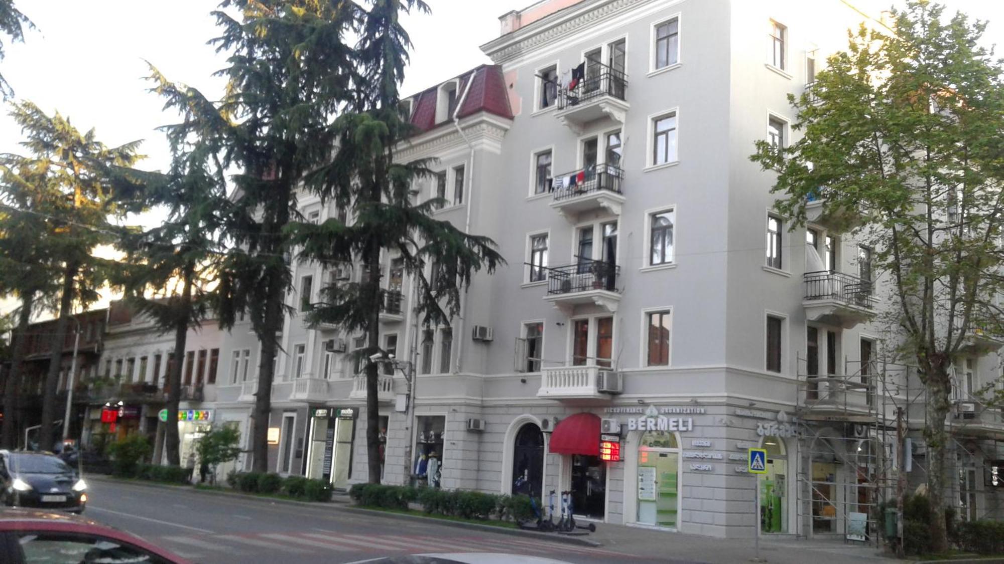 City View Apartment On Gorgiladze 1 バトゥーミ エクステリア 写真