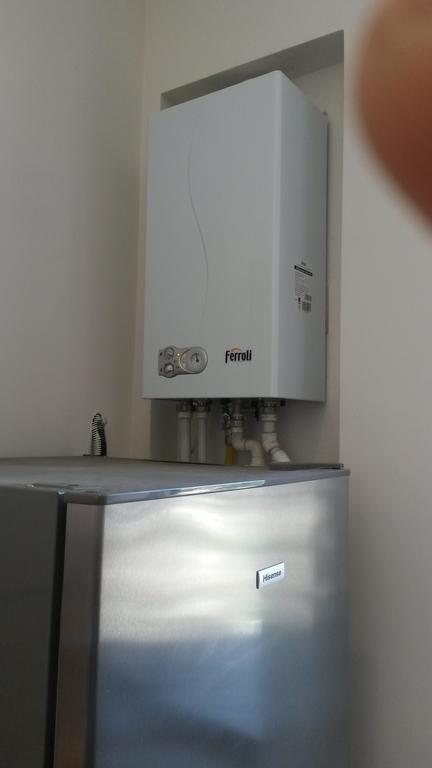 City View Apartment On Gorgiladze 1 バトゥーミ エクステリア 写真