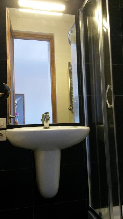 City View Apartment On Gorgiladze 1 バトゥーミ エクステリア 写真