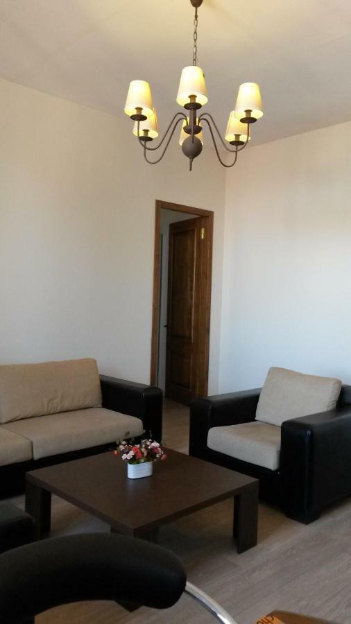City View Apartment On Gorgiladze 1 バトゥーミ エクステリア 写真